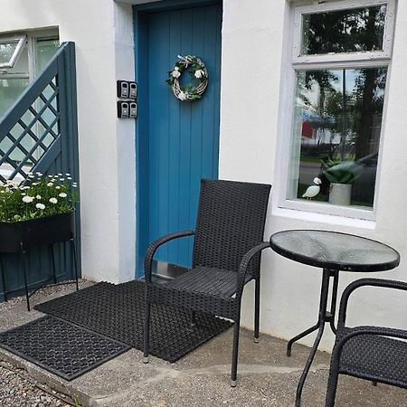 B&B Rooms Husavik 3 Экстерьер фото