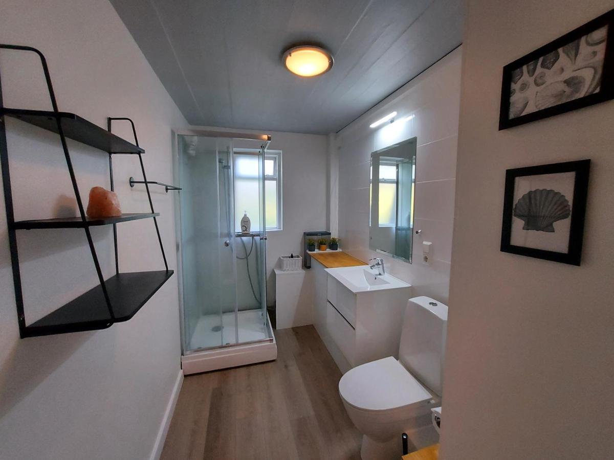 B&B Rooms Husavik 3 Экстерьер фото